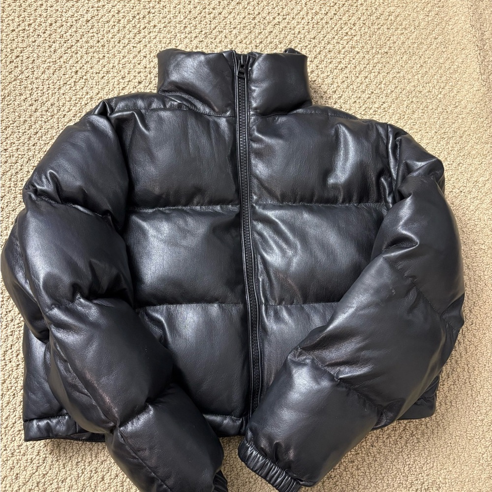 Wilfred black vista puffer
